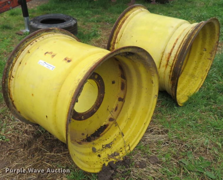 image for item FP9252 (2) John Deere wheels