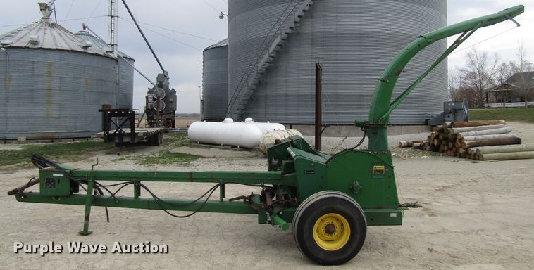 image for item GC9894 1990 John Deere 3970  forage harvester