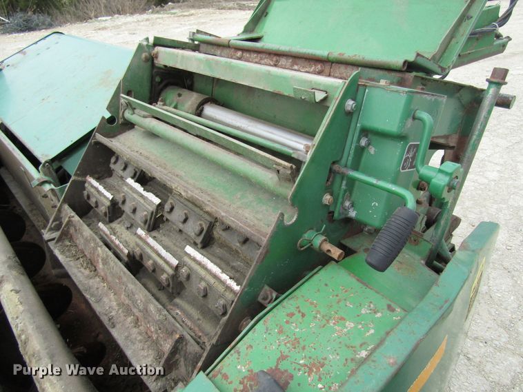image for item GC9894 1990 John Deere 3970  forage harvester