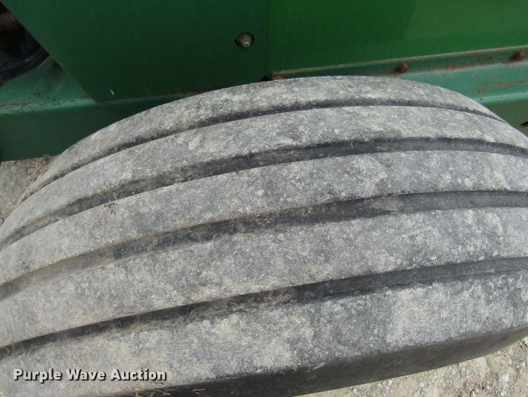 image for item GC9894 1990 John Deere 3970  forage harvester