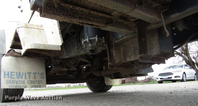 image for item GC9896 1984 Ford L8000  grain truck