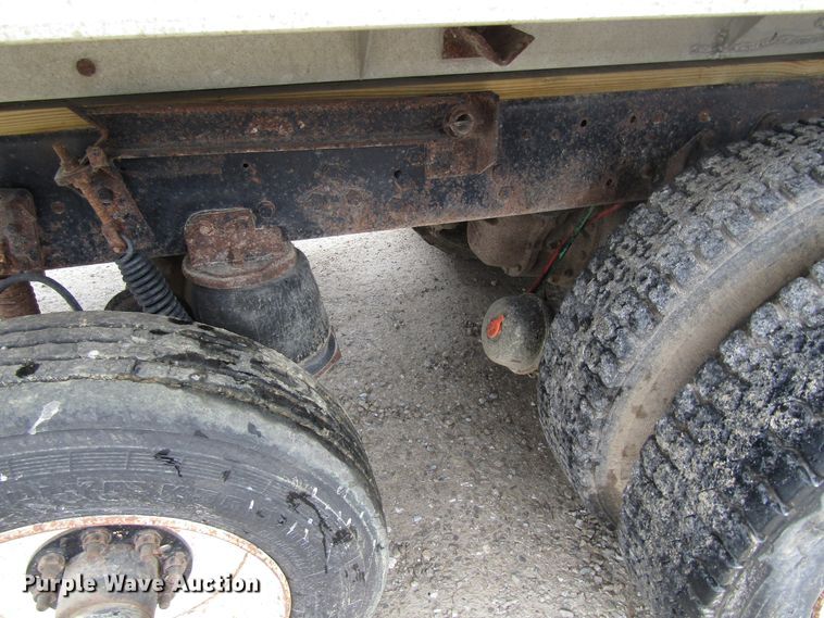 image for item GC9896 1984 Ford L8000  grain truck