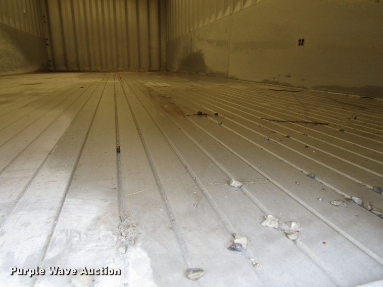 image for item GC9896 1984 Ford L8000  grain truck