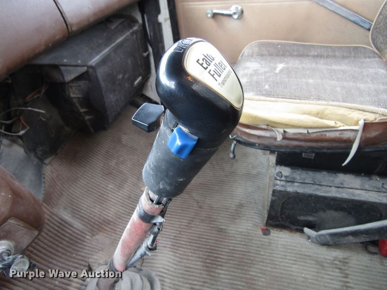 image for item GC9896 1984 Ford L8000  grain truck