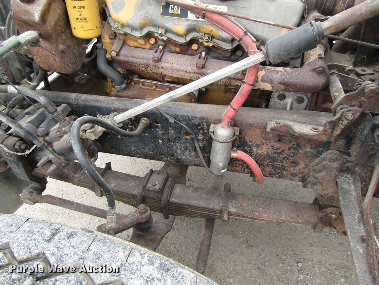 image for item GC9896 1984 Ford L8000  grain truck