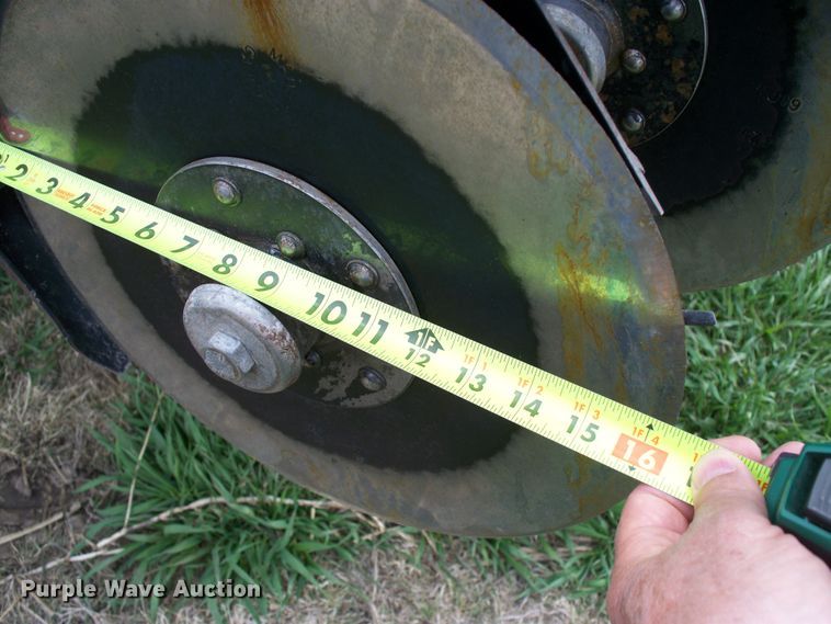 image for item GQ9528 2007 CrustBuster 4030  no-till grain drill