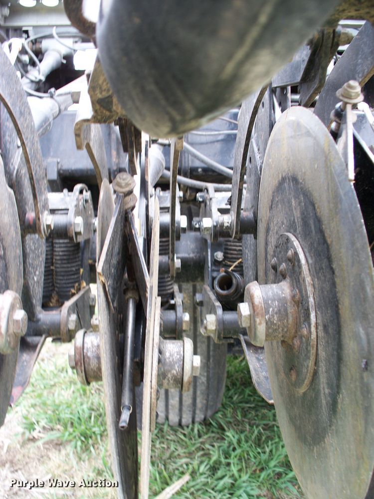 image for item GQ9528 2007 CrustBuster 4030  no-till grain drill