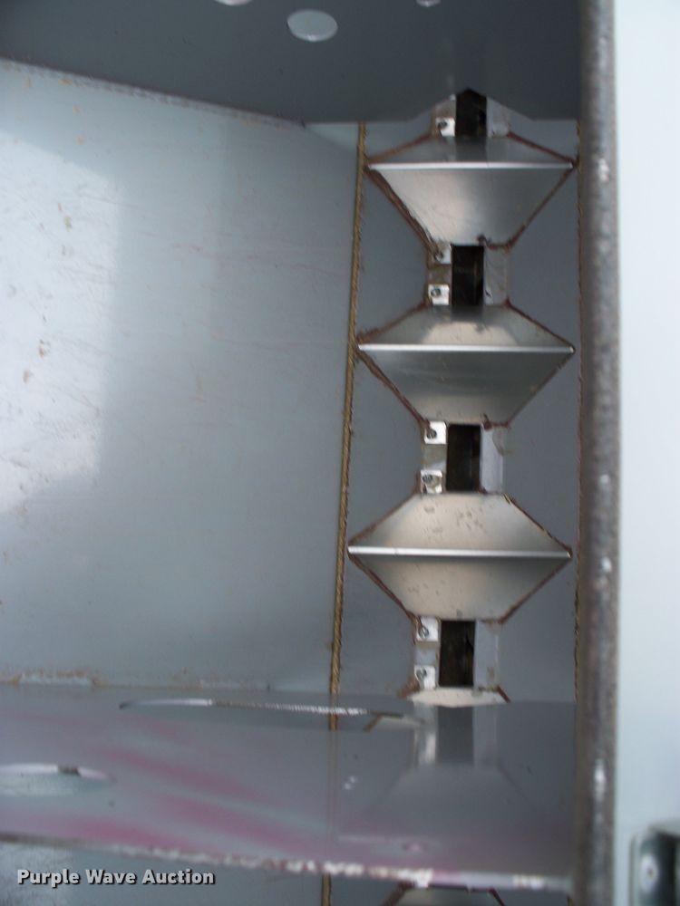 image for item GQ9528 2007 CrustBuster 4030  no-till grain drill