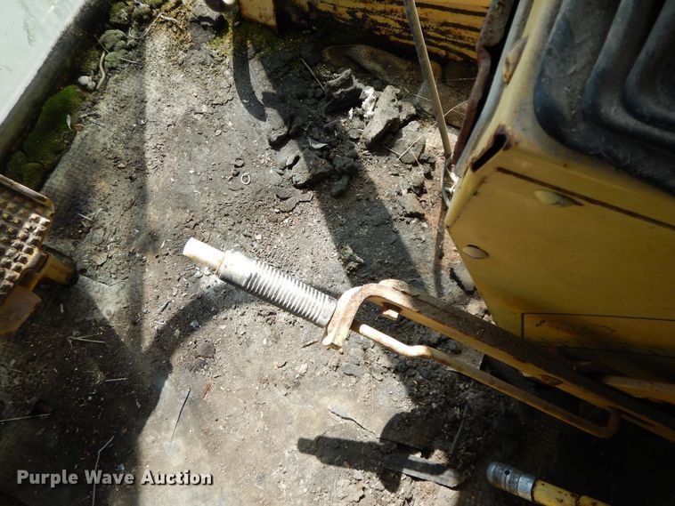 image for item HO9374 1987 New Holland TR70  combine