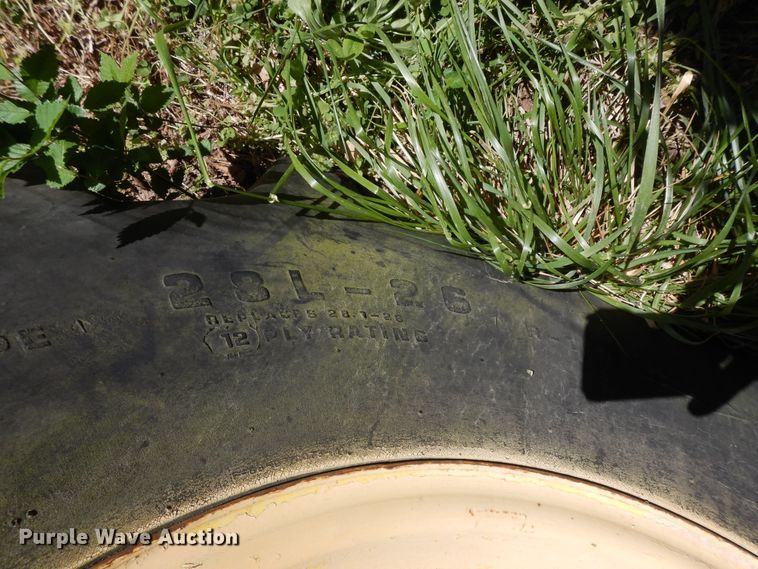 image for item HO9374 1987 New Holland TR70  combine