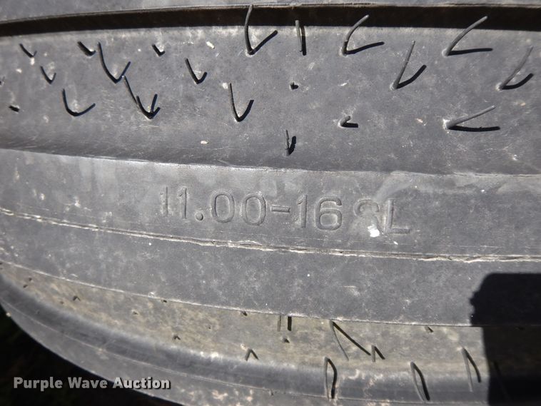 image for item HO9374 1987 New Holland TR70  combine