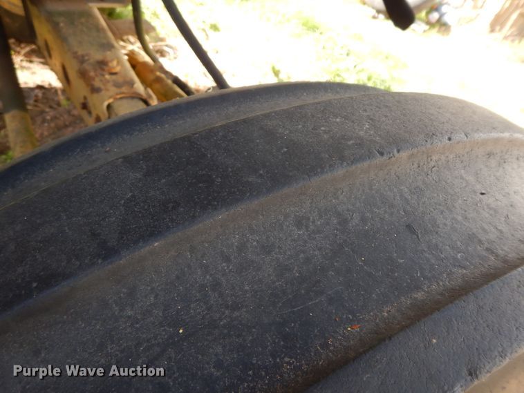 image for item HO9374 1987 New Holland TR70  combine