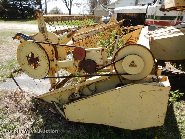 image for item HO9374 1987 New Holland TR70  combine