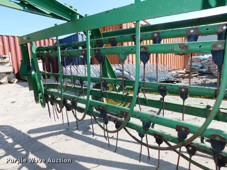 image for item HX9271 John Deere 640  hay rake