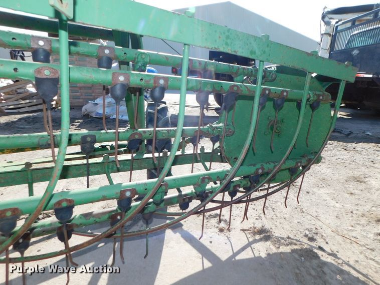 image for item HX9271 John Deere 640  hay rake