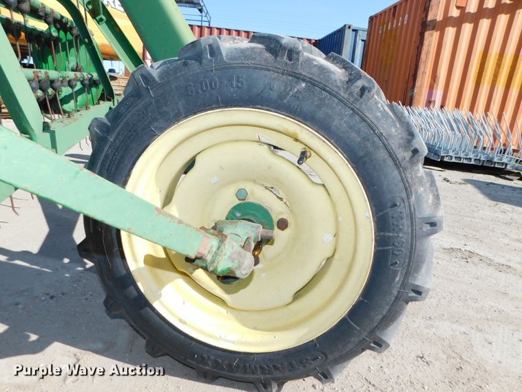 image for item HX9271 John Deere 640  hay rake