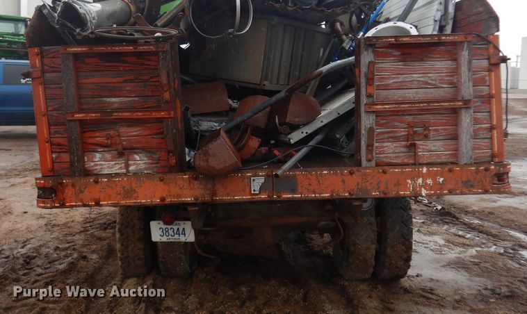 image for item ID9747 1956 Ford F600  grain truck