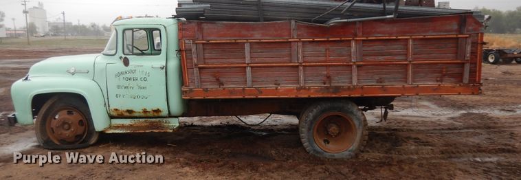image for item ID9747 1956 Ford F600  grain truck