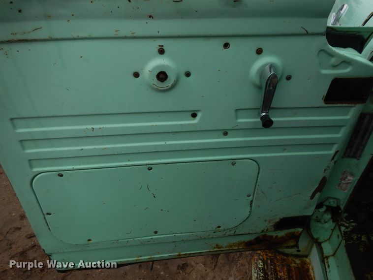 image for item ID9747 1956 Ford F600  grain truck