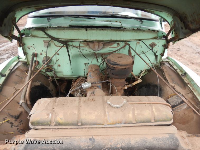 image for item ID9747 1956 Ford F600  grain truck