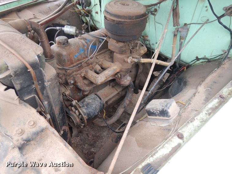 image for item ID9747 1956 Ford F600  grain truck