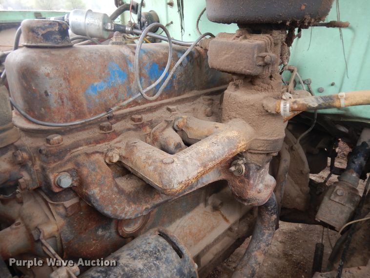 image for item ID9747 1956 Ford F600  grain truck