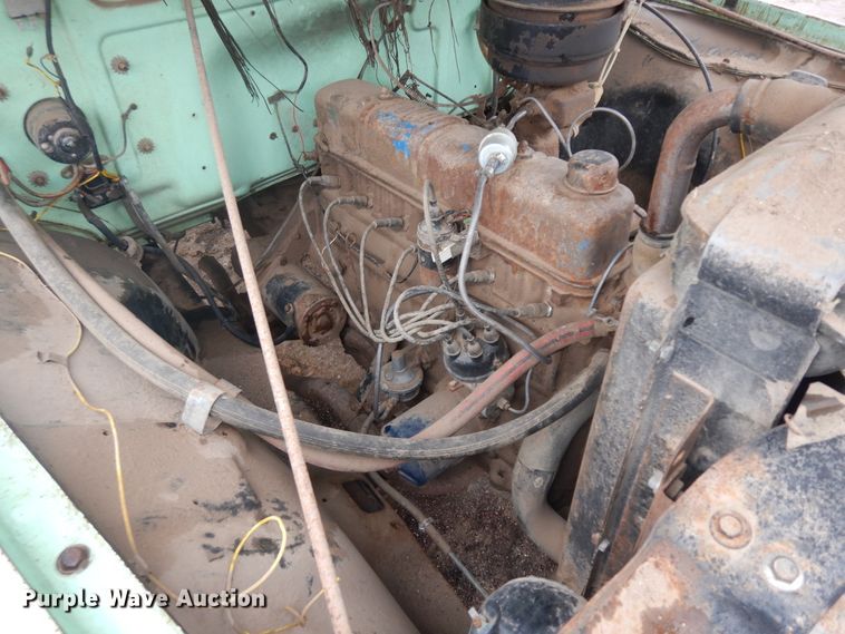 image for item ID9747 1956 Ford F600  grain truck