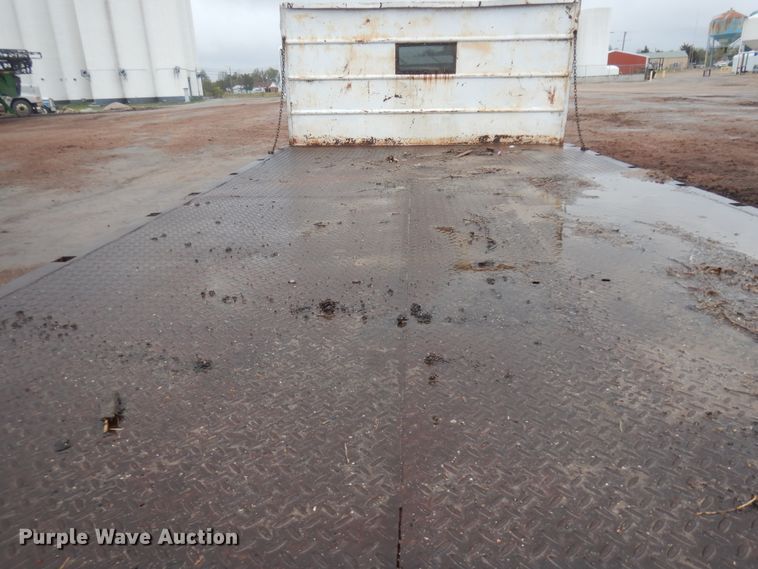 image for item ID9748 1971 International Loadstar 1600 dump flatbed truck