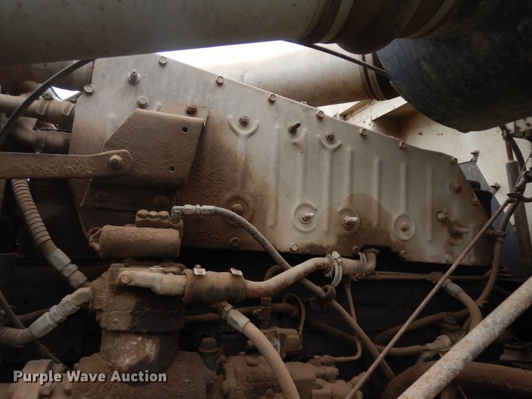 image for item ID9750 1987 International F9370  tank truck