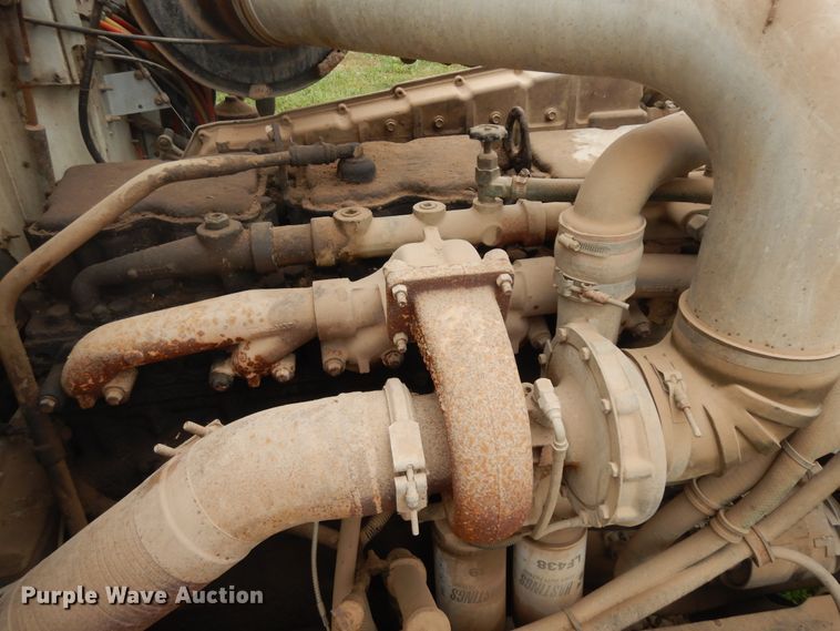 image for item ID9750 1987 International F9370  tank truck