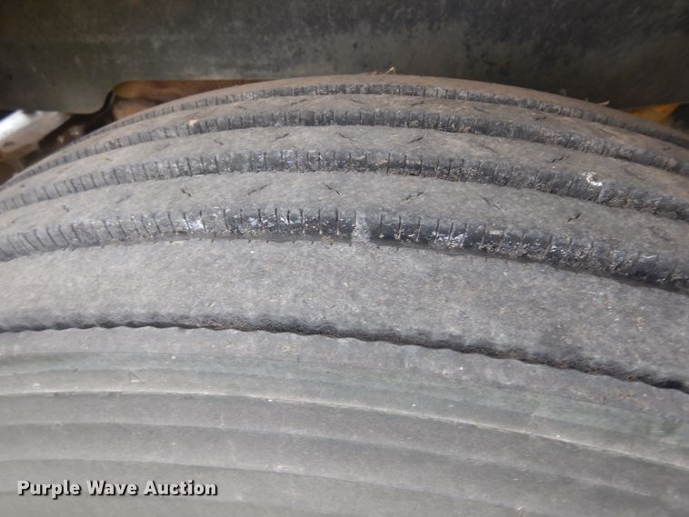 image for item ID9750 1987 International F9370  tank truck