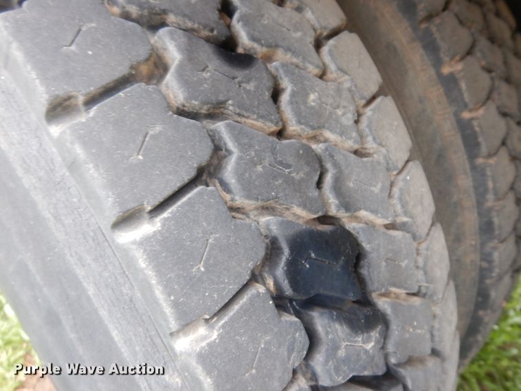 image for item ID9750 1987 International F9370  tank truck