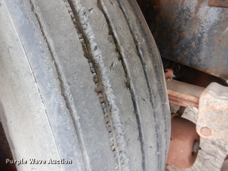 image for item ID9750 1987 International F9370  tank truck