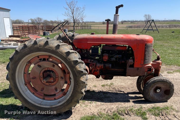 image for item II9383 J.I. Case SC  tractor