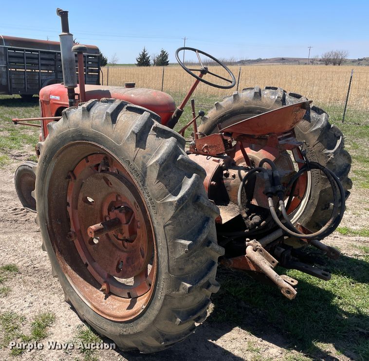 image for item II9383 J.I. Case SC  tractor