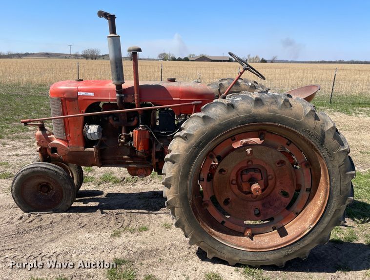 image for item II9383 J.I. Case SC  tractor