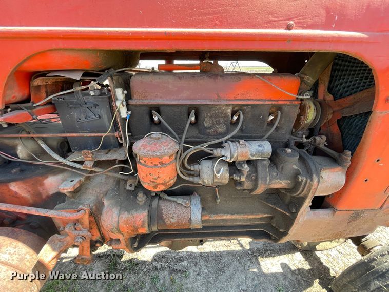 image for item II9383 J.I. Case SC  tractor