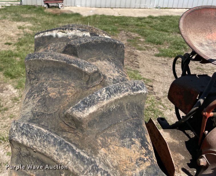 image for item II9383 J.I. Case SC  tractor