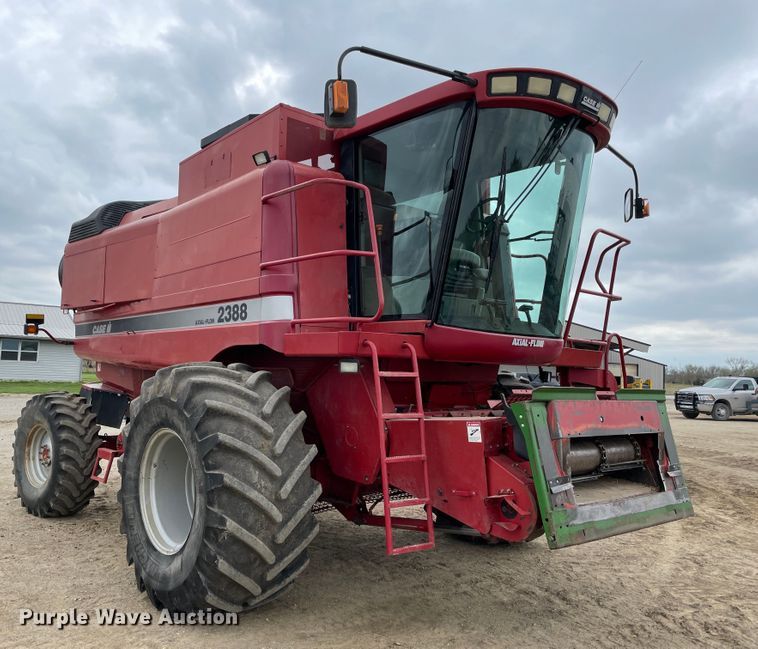image for item II9391 2002 Case IH 2388  combine
