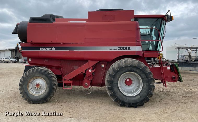 image for item II9391 2002 Case IH 2388  combine