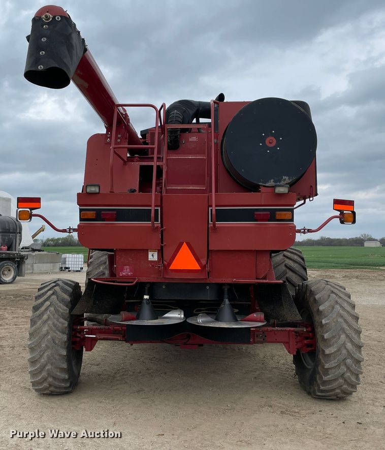 image for item II9391 2002 Case IH 2388  combine