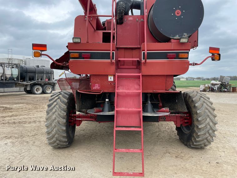 image for item II9391 2002 Case IH 2388  combine