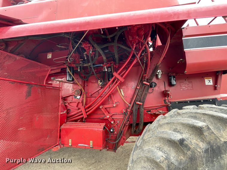 image for item II9391 2002 Case IH 2388  combine