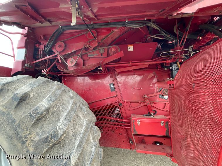 image for item II9391 2002 Case IH 2388  combine