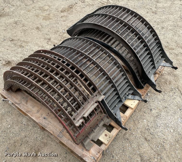 image for item II9391 2002 Case IH 2388  combine