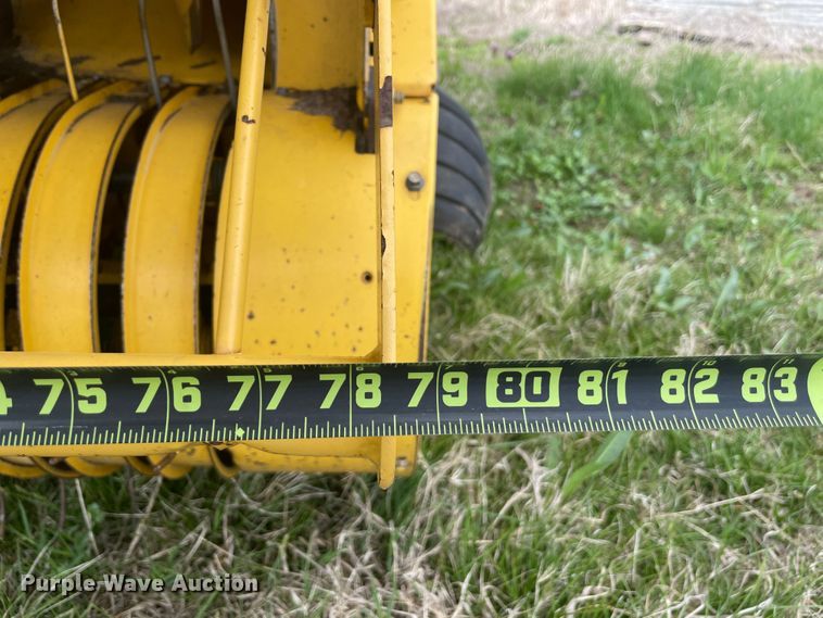 image for item II9401 New Holland BR7070  round baler