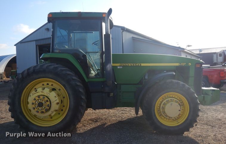 image for item IP9116 1997 John Deere 8100  MFWD tractor