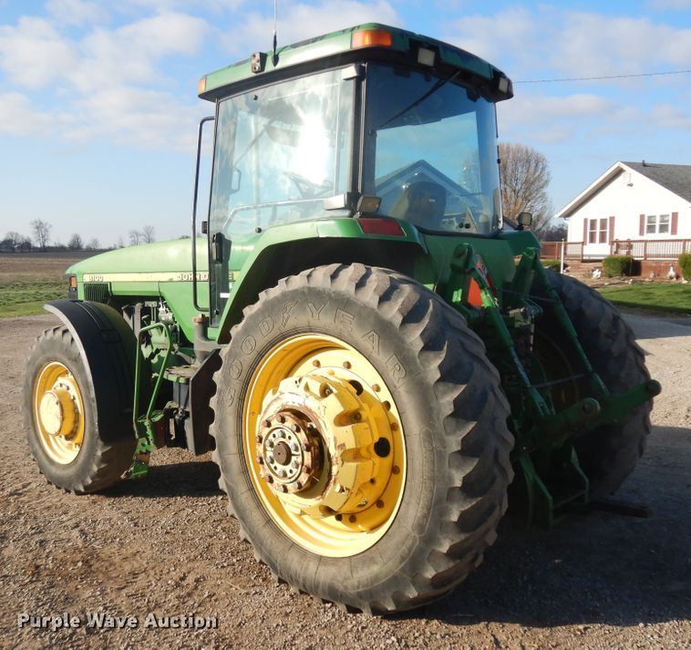 image for item IP9116 1997 John Deere 8100  MFWD tractor