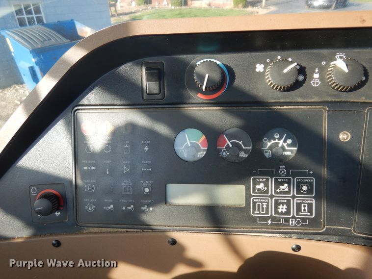 image for item IP9116 1997 John Deere 8100  MFWD tractor