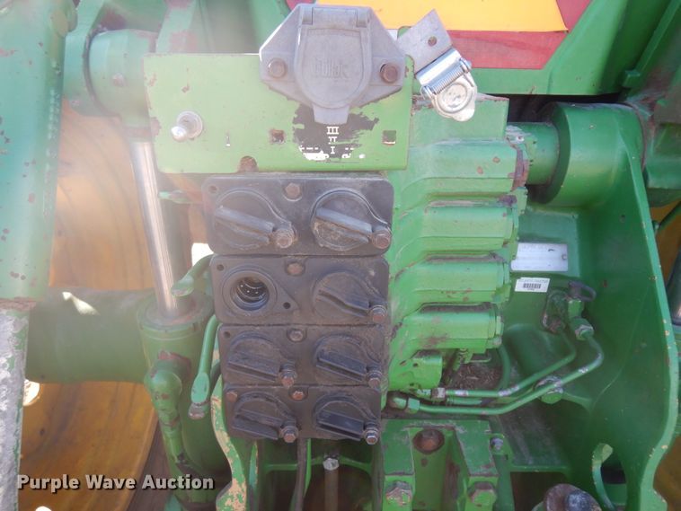 image for item IP9116 1997 John Deere 8100  MFWD tractor